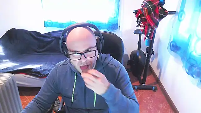 ravingr4d4 online show from 02-19-25, 03:27