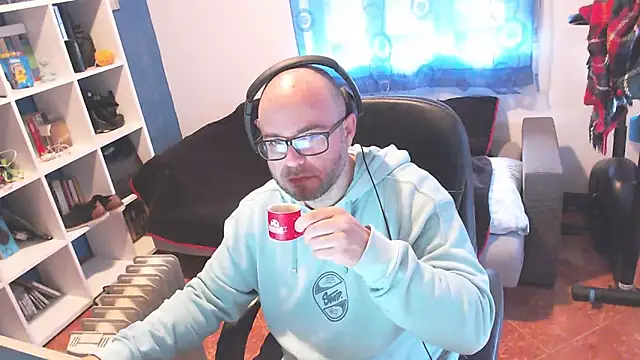 ravingr4d4 online show from 02-25-25, 09:09