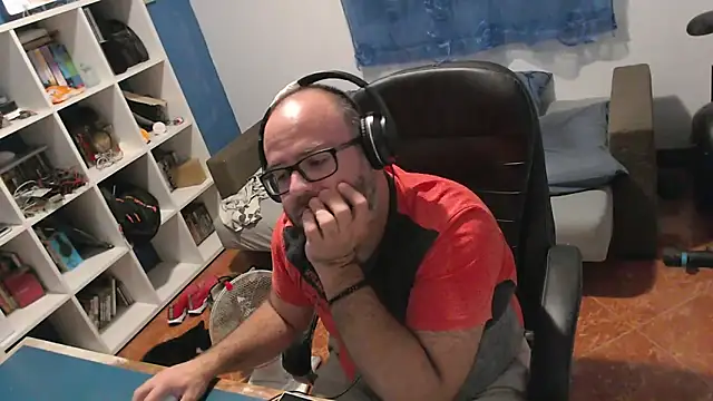 ravingr4d4 online show from 09-24-25, 09:40