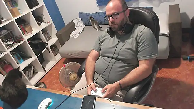 ravingr4d4 online show from 10-01-25, 08:48