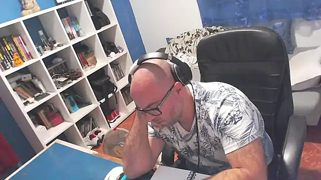 ravingr4d4 online show from 10-09-25, 10:41