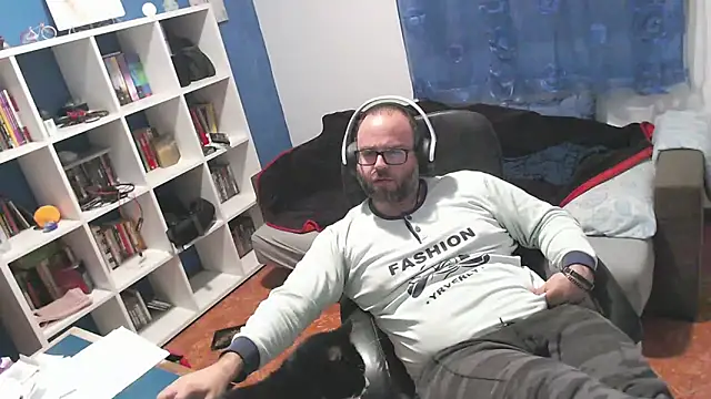 ravingr4d4 online show from 11-28-25, 11:18