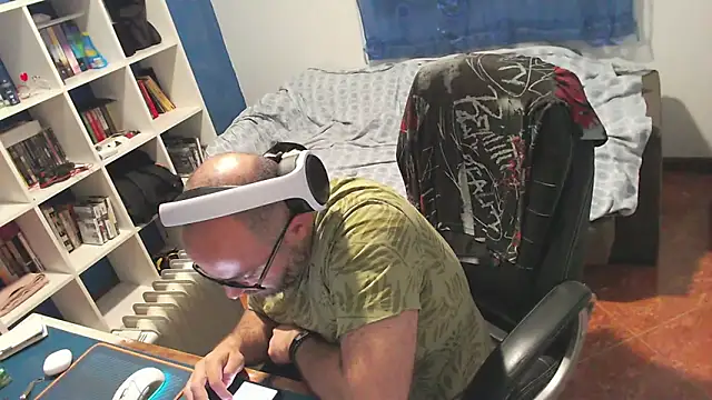 ravingr4d4 online show from 04-21-26, 09:50