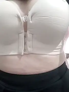 SweetGirl2k2 online show from 03-04-25, 02:38