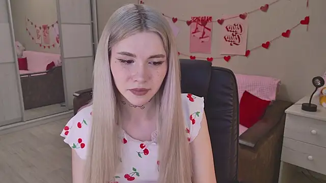 Alisa Black Star online show from 12-21-25, 11:28