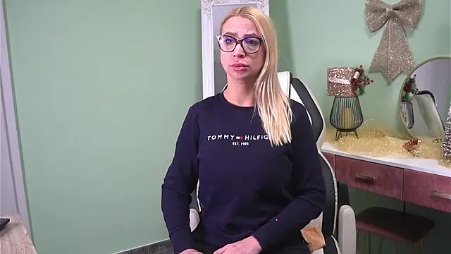 CelineConner online show from 01-03-25, 05:06