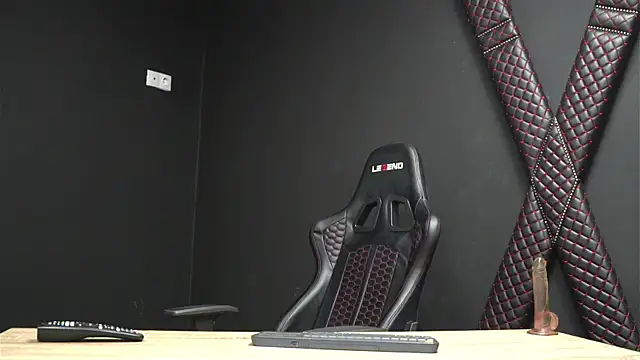 CelineConner online show from 12-19-25, 05:14