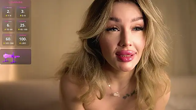 Snapshot of AnnyBangs chatting on 02-04-25, 06:04 AnnyBangs online show from 02-04-25, 06:04