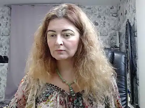 Snapshot of Helen1974 chatting on 12-04-24, 08:51 Helen1974 online show from 12-04-24, 08:51