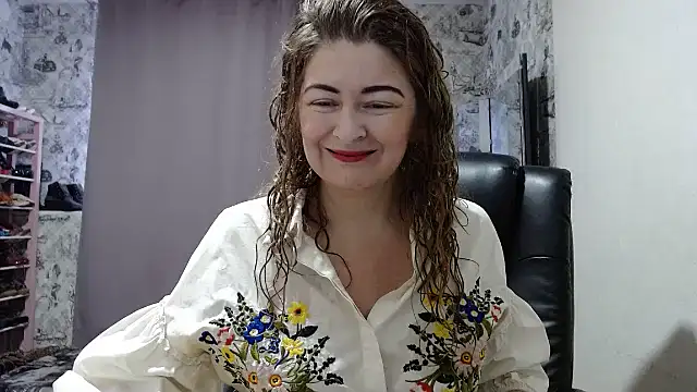 Snapshot of Helen1974 chatting on 01-19-25, 08:18 Helen1974 online show from 01-19-25, 08:18