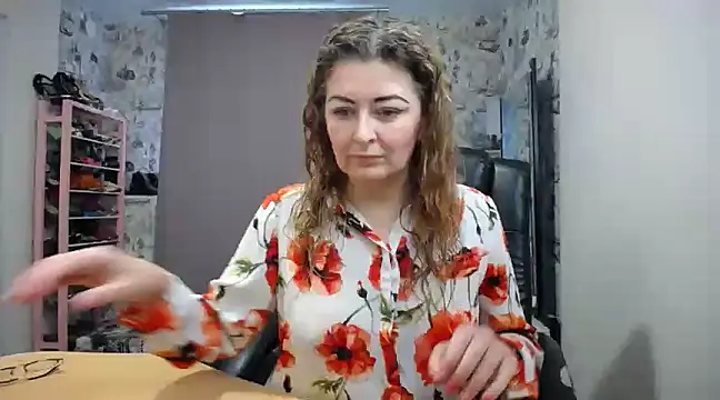 Snapshot of Helen1974 chatting on 02-17-25, 07:04 Helen1974 online show from 02-17-25, 07:04