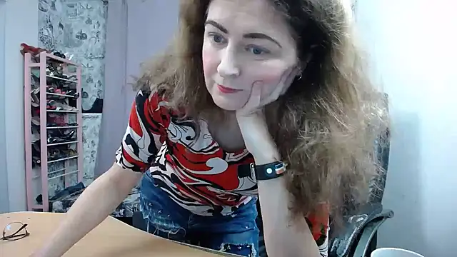 Snapshot of Helen1974 chatting on 03-31-26, 02:13 Helen1974 online show from 03-31-26, 02:13