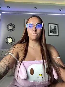 Snapshot of Seized_lust chatting on 02-26-25, 09:05 Seized lust online show from 02-26-25, 09:05