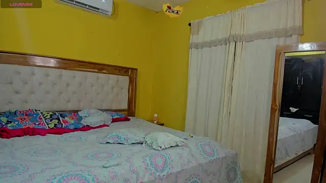 Snapshot of Edwars_03 chatting on 12-16-24, 07:15 Edwars 03 online show from 12-16-24, 07:15