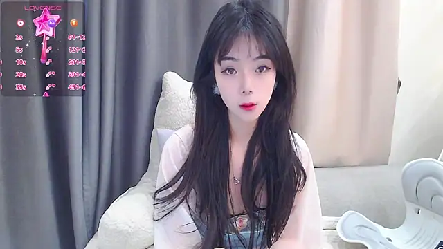 Snapshot of Duludulu_007 chatting on 02-05-25, 06:13 Duludulu 007 online show from 02-05-25, 06:13