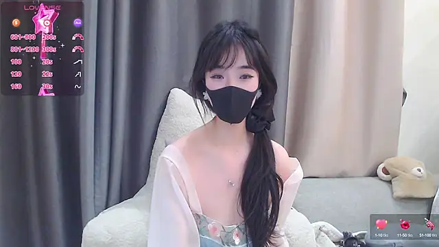 Snapshot of Duludulu_007 chatting on 02-06-25, 04:14 Duludulu 007 online show from 02-06-25, 04:14