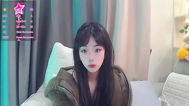 Snapshot of Duludulu_007 chatting on 02-25-25, 12:55 Duludulu 007 online show from 02-25-25, 12:55