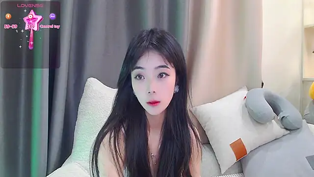 Snapshot of Duludulu_007 chatting on 02-26-25, 05:31 Duludulu 007 online show from 02-26-25, 05:31