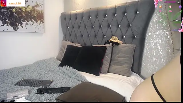 CaroFisher online show from 01-08-26, 01:13