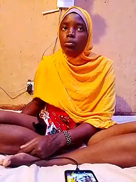 cute naimah online show from 11-02-25, 10:01