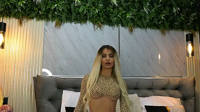 MiaCharm online show from 01-06-26, 10:23