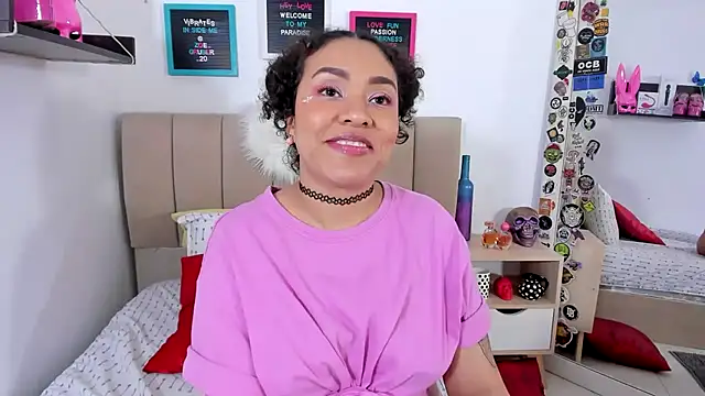 Zoe Gruber online show from 01-20-25, 02:22