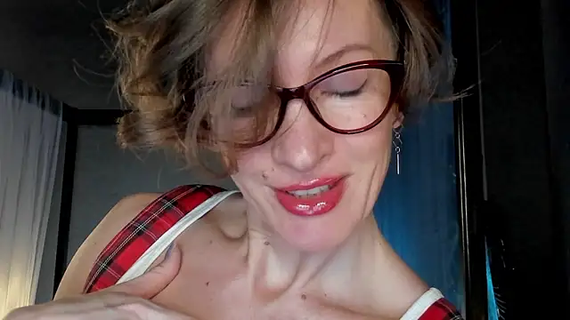 Snapshot of Dorothy_Meyer chatting on 02-23-25, 08:44 Dorothy Meyer online show from 02-23-25, 08:44