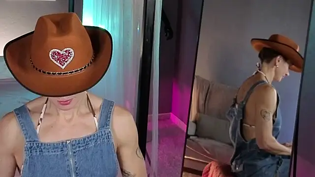 Snapshot of Dorothy_Meyer chatting on 10-01-25, 04:29 Dorothy Meyer online show from 10-01-25, 04:29