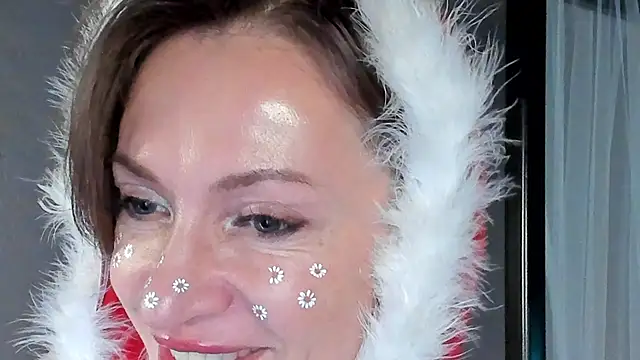 Snapshot of Dorothy_Meyer chatting on 12-17-25, 05:57 Dorothy Meyer online show from 12-17-25, 05:57