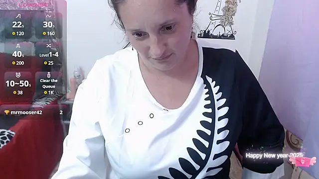 Snapshot of CristialJones_ chatting on 01-14-25, 07:43 CristialJones  online show from 01-14-25, 07:43