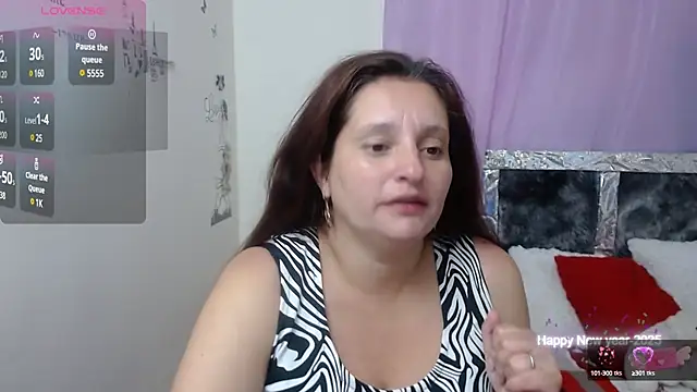 Snapshot of CristialJones_ chatting on 02-20-25, 01:51 CristialJones  online show from 02-20-25, 01:51