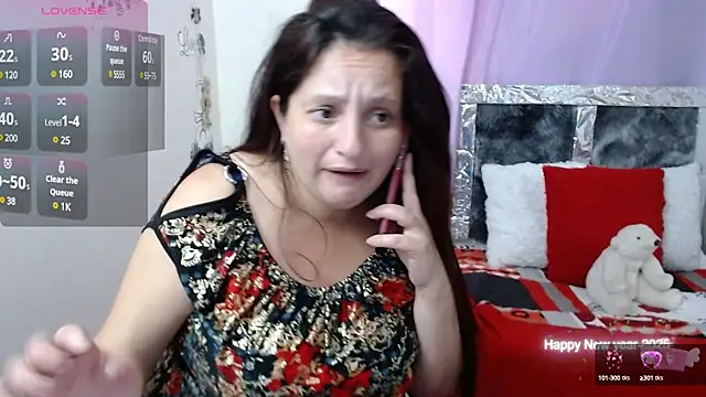 Snapshot of CristialJones_ chatting on 03-05-25, 01:28 CristialJones  online show from 03-05-25, 01:28