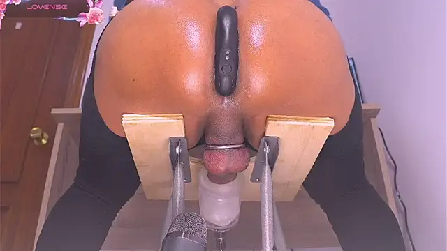 Snapshot of boytwink_20 chatting on 01-09-25, 03:23 boytwink 20 online show from 01-09-25, 03:23