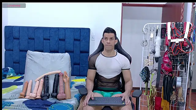 JoseRumbero26 online show from 06-10-26, 11:20