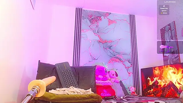 Snapshot of _ChanellR_ chatting on 09-29-25, 07:30  ChanellR  online show from 09-29-25, 07:30