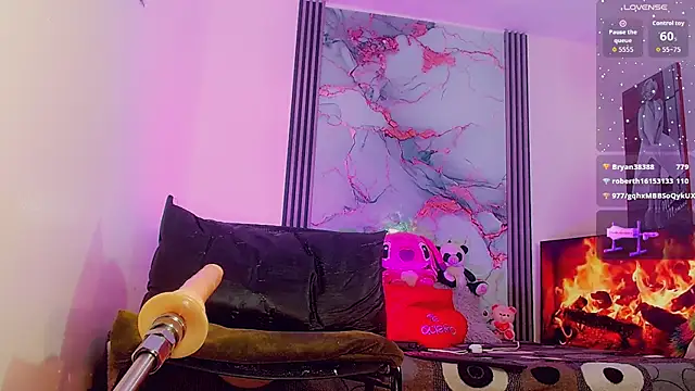 Snapshot of _ChanellR_ chatting on 10-07-25, 10:56  ChanellR  online show from 10-07-25, 10:56