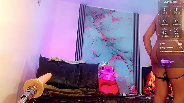 Snapshot of _ChanellR_ chatting on 10-20-25, 11:10  ChanellR  online show from 10-20-25, 11:10