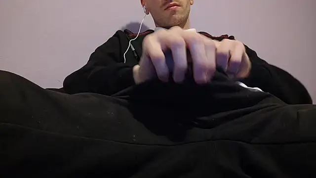 Snapshot of _Hocthus_ chatting on 02-09-25, 06:37 Hocthus online show from 02-09-25, 06:37