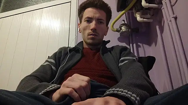 Snapshot of _Hocthus_ chatting on 02-19-25, 06:00 Hocthus online show from 02-19-25, 06:00