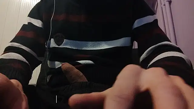 Snapshot of _Hocthus_ chatting on 03-10-25, 04:35 Hocthus online show from 03-10-25, 04:35