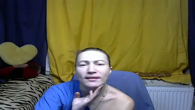 wLESLYMOSw online show from 12-28-24, 08:26