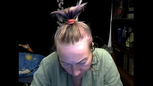 wLESLYMOSw online show from 09-12-25, 08:03