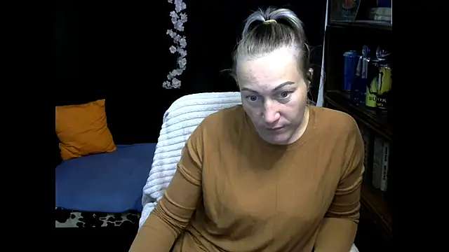 wLESLYMOSw online show from 09-16-25, 06:47