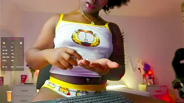 EmmaSanzz  online show from 10-02-25, 11:39