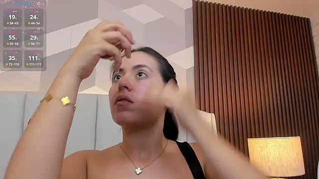 Snapshot of Julietasantos__ chatting on 06-09-26, 06:41 Julietasantos online show from 06-09-26, 06:41