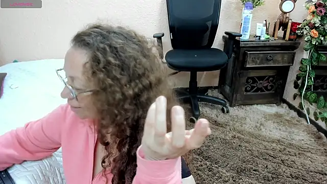 Snapshot of pamela_bell chatting on 12-06-24, 03:41 pamela bell online show from 12-06-24, 03:41