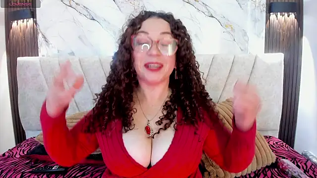 Snapshot of pamela_bell chatting on 03-09-26, 06:34 pamela bell online show from 03-09-26, 06:34