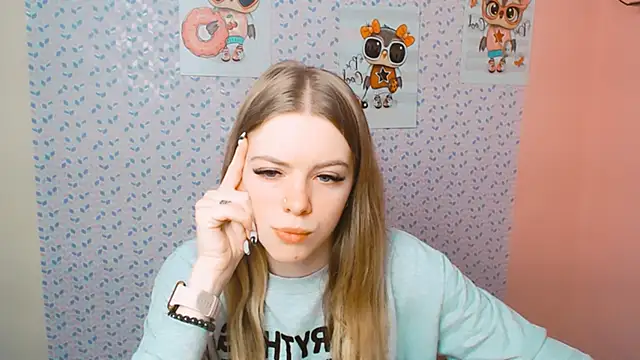 Snapshot of AliceFlirtt_ chatting on 01-14-25, 08:41 AliceFlirtt online show from 01-14-25, 08:41