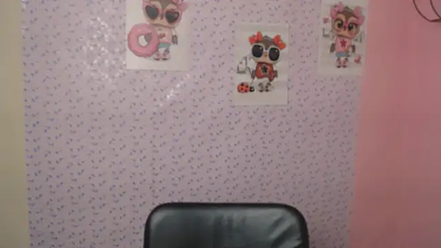 Snapshot of AliceFlirtt_ chatting on 01-14-25, 03:15 AliceFlirtt online show from 01-14-25, 03:15