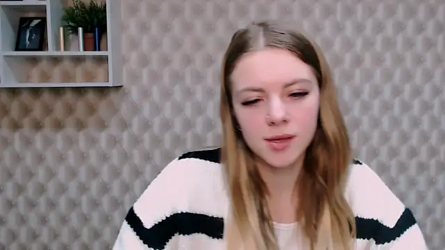 Snapshot of AliceFlirtt_ chatting on 02-01-25, 02:13 AliceFlirtt online show from 02-01-25, 02:13